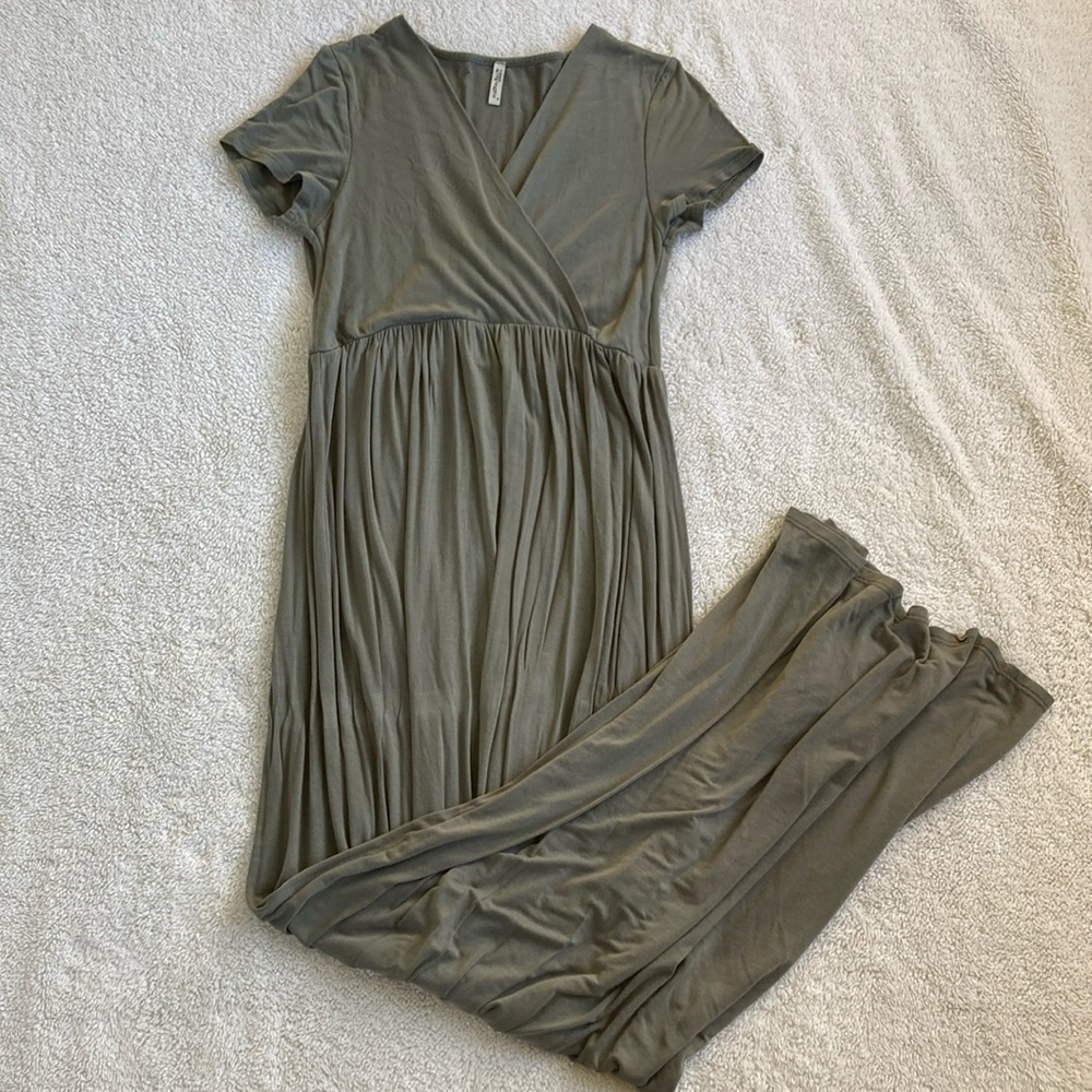 Mother Bee Green Maternity Dress! NWOT size M
